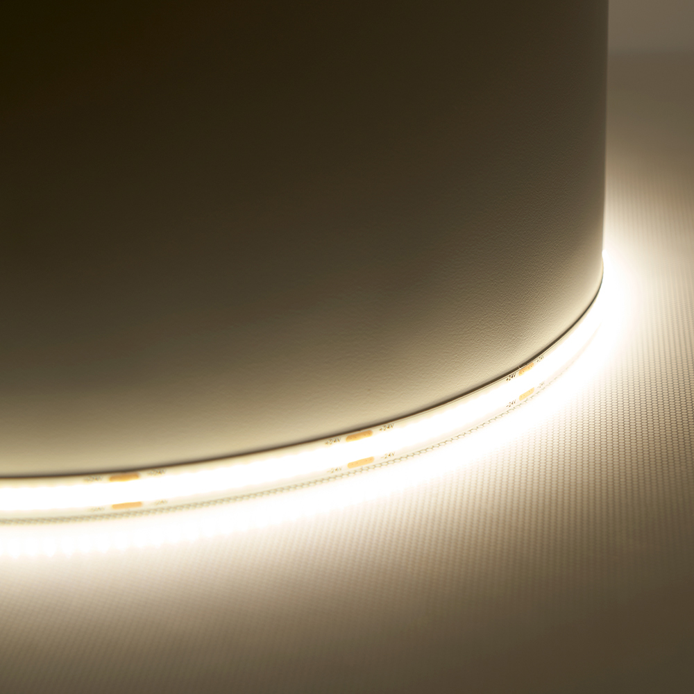 Светодиодная COB лента Feron LS530, 512SMD(2110)/м 12Вт/м 24V 5000*10*1.8мм 3000К IP20 Светодиодная COB лента Feron LS530, 512SMD(2110)/м 12Вт/м 24V 5000*10*1.8мм 3000К IP20