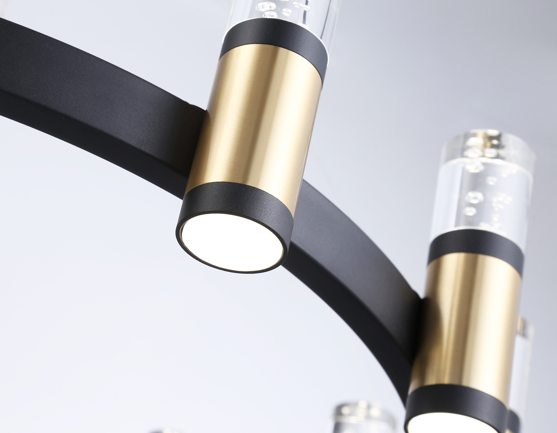 Подвесной светильник Ambrella FL6206 BK/GD черный/золото 72W 4200K D600*1200 (Без ПДУ) Подвесной светильник Ambrella FL6206 BK/GD черный/золото 72W 4200K D600*1200 (Без ПДУ)