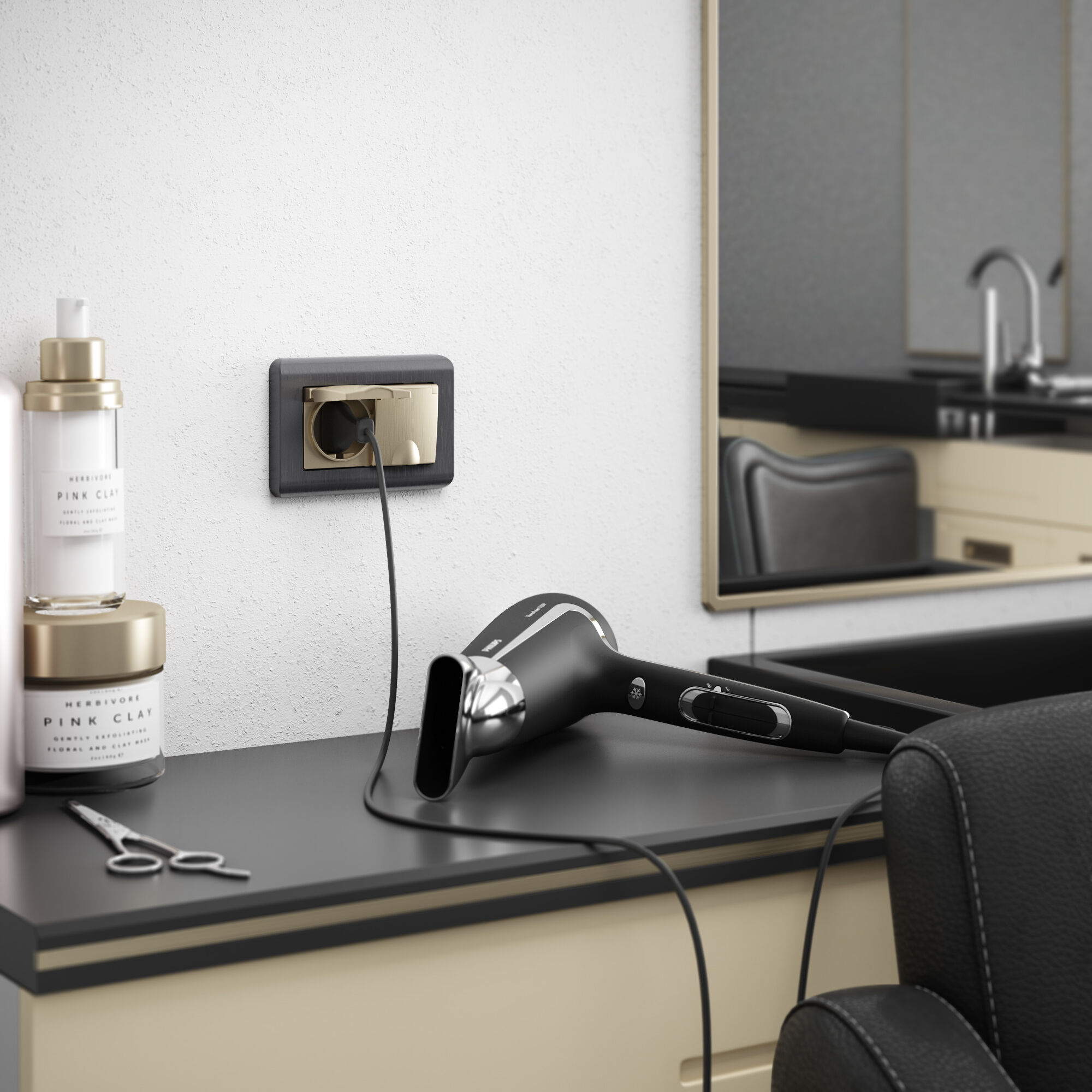 Розетка двойная влагозащ. с зазем. с защит. крышками и шторками Werkel (шампань рифленый) W1172210