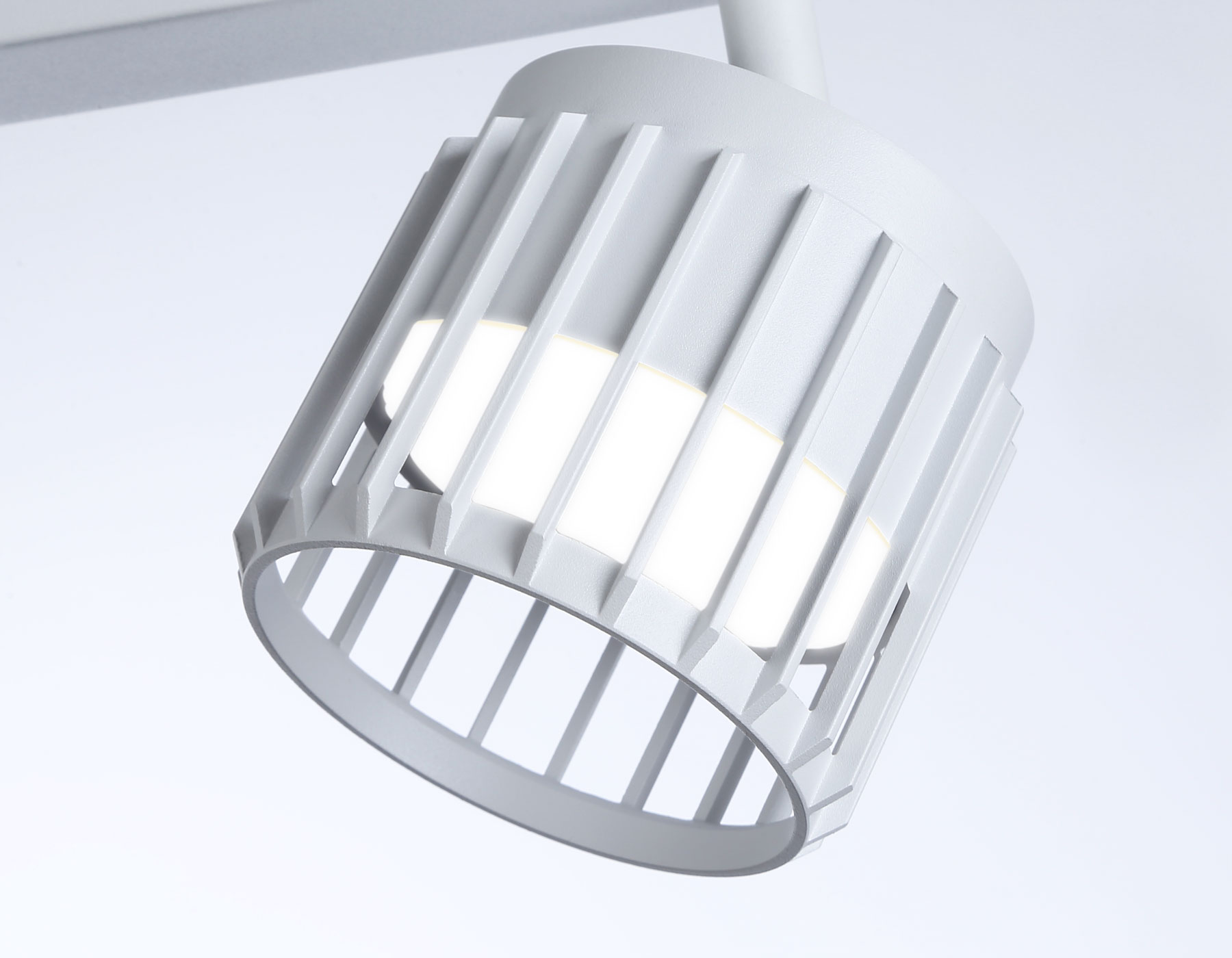 Накладной поворотный спот Ambrella TN71166/3 WH белый GX53/3 400*100*125