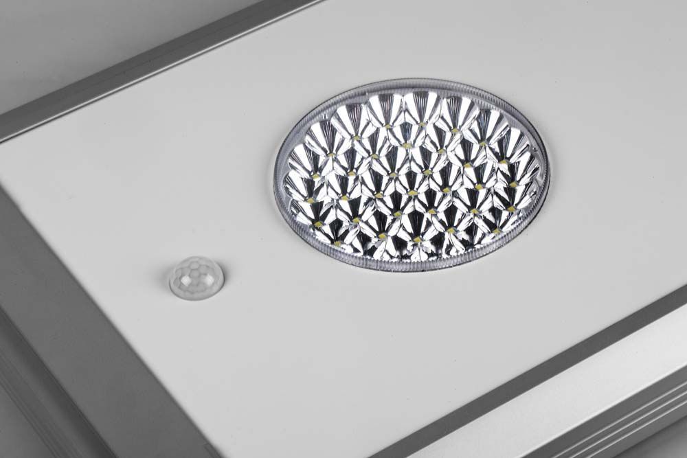 Светодиодный уличный фонарь консольный на солнечной батарее Feron SP2335 8W 6400K с датчиком движения, серый