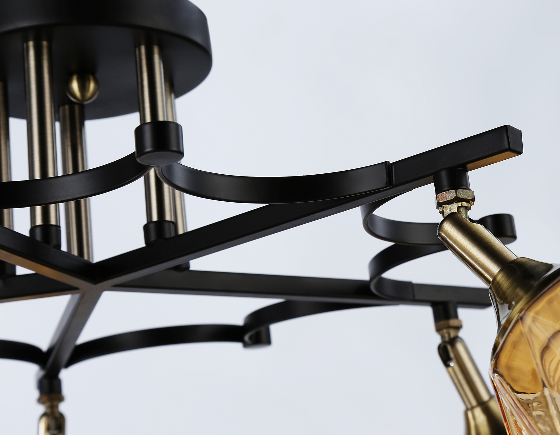 Светильник подвесной Ambrella TR303035/5 SB/BK/TI бронза/черный/янтарь E27/5 max 40W D730*280