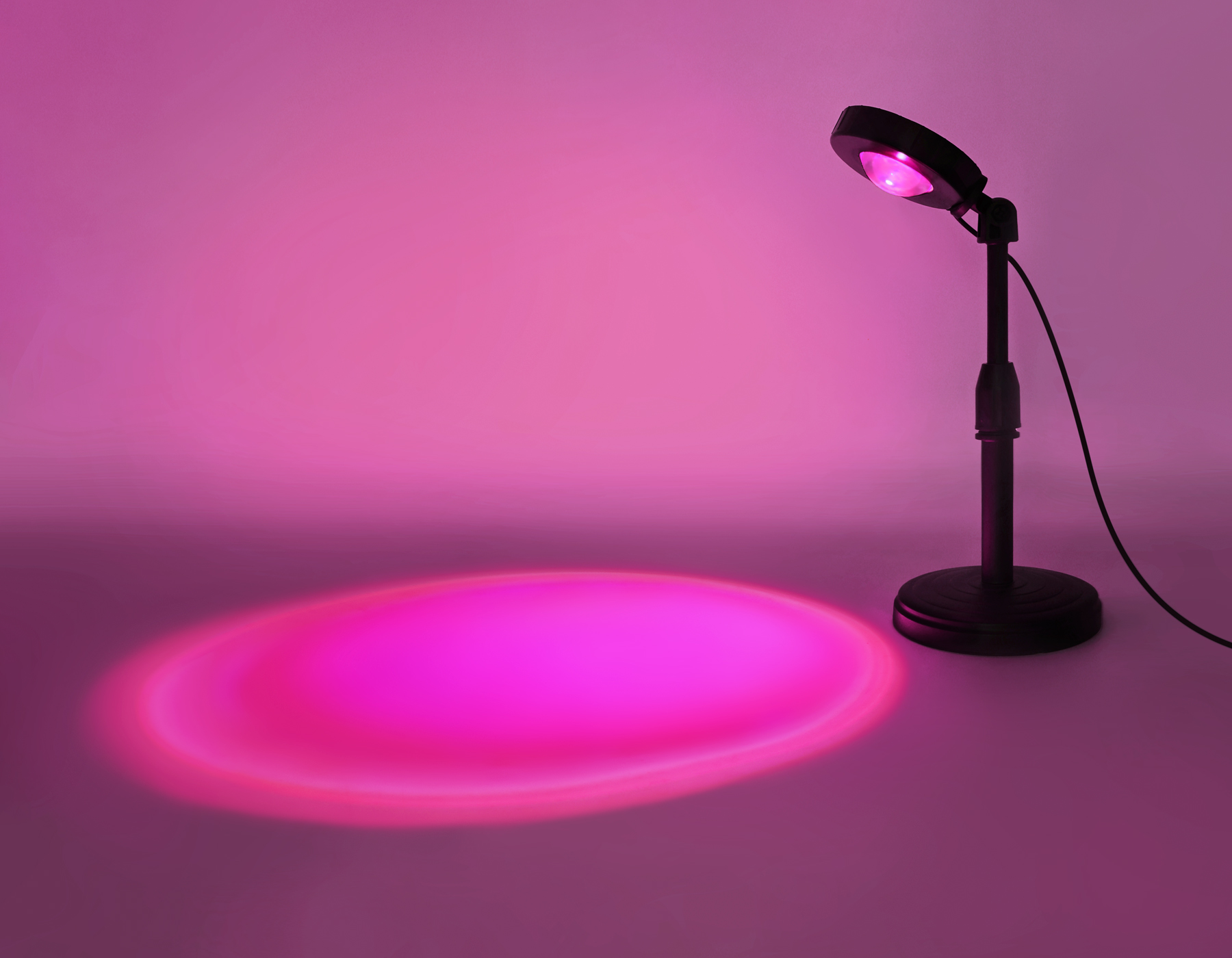 Атмосферная светодиодная настольная лампа с пультом Ambrella DE8385 BK черный LED RGB 3W (ПДУ RGB)