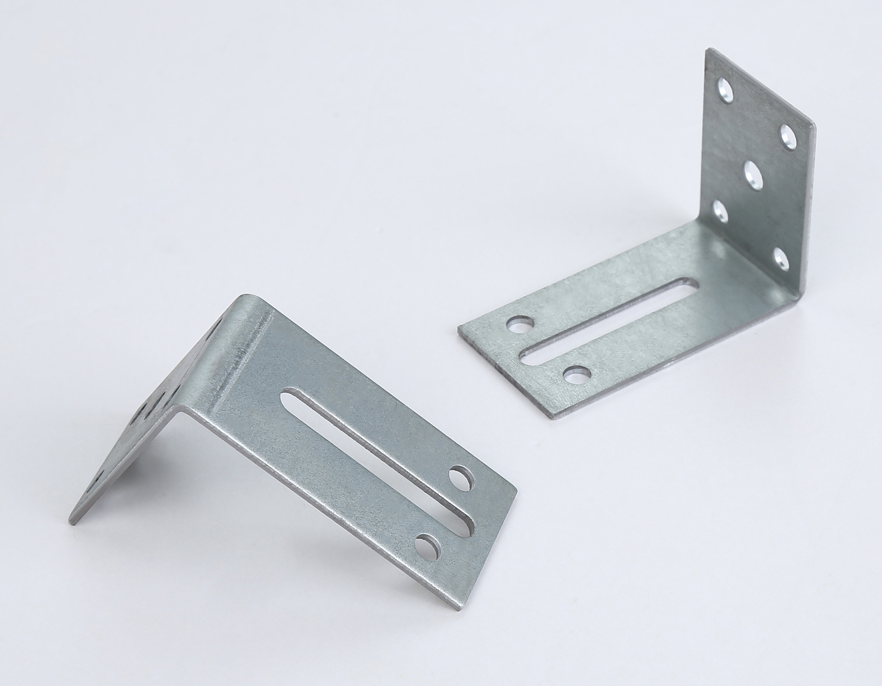 GL3620 уголок монтажный регулируемый для корпуса в натяжной потолок 60*22*40