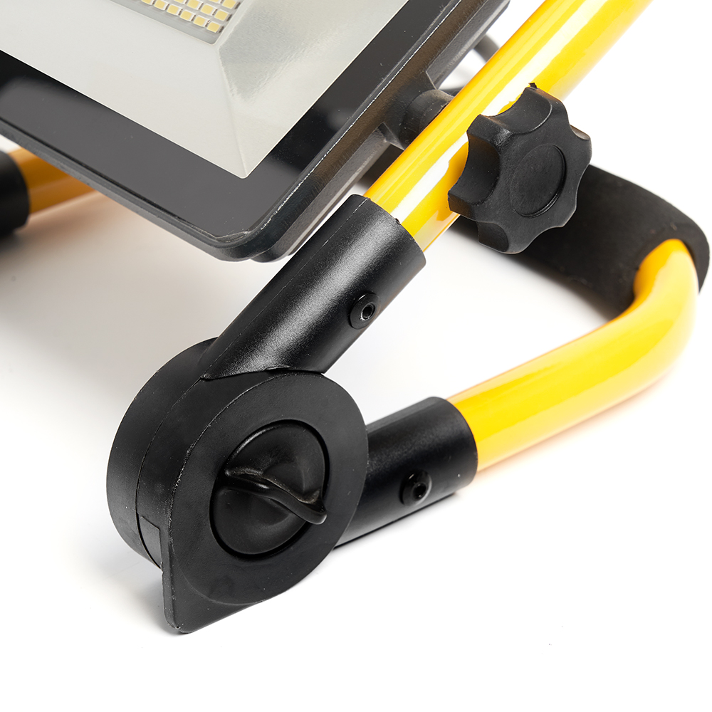 Светодиодный прожектор Feron LL-513 переносной 50W, 6400K, IP65 Светодиодный прожектор Feron LL-513 переносной 50W, 6400K, IP65