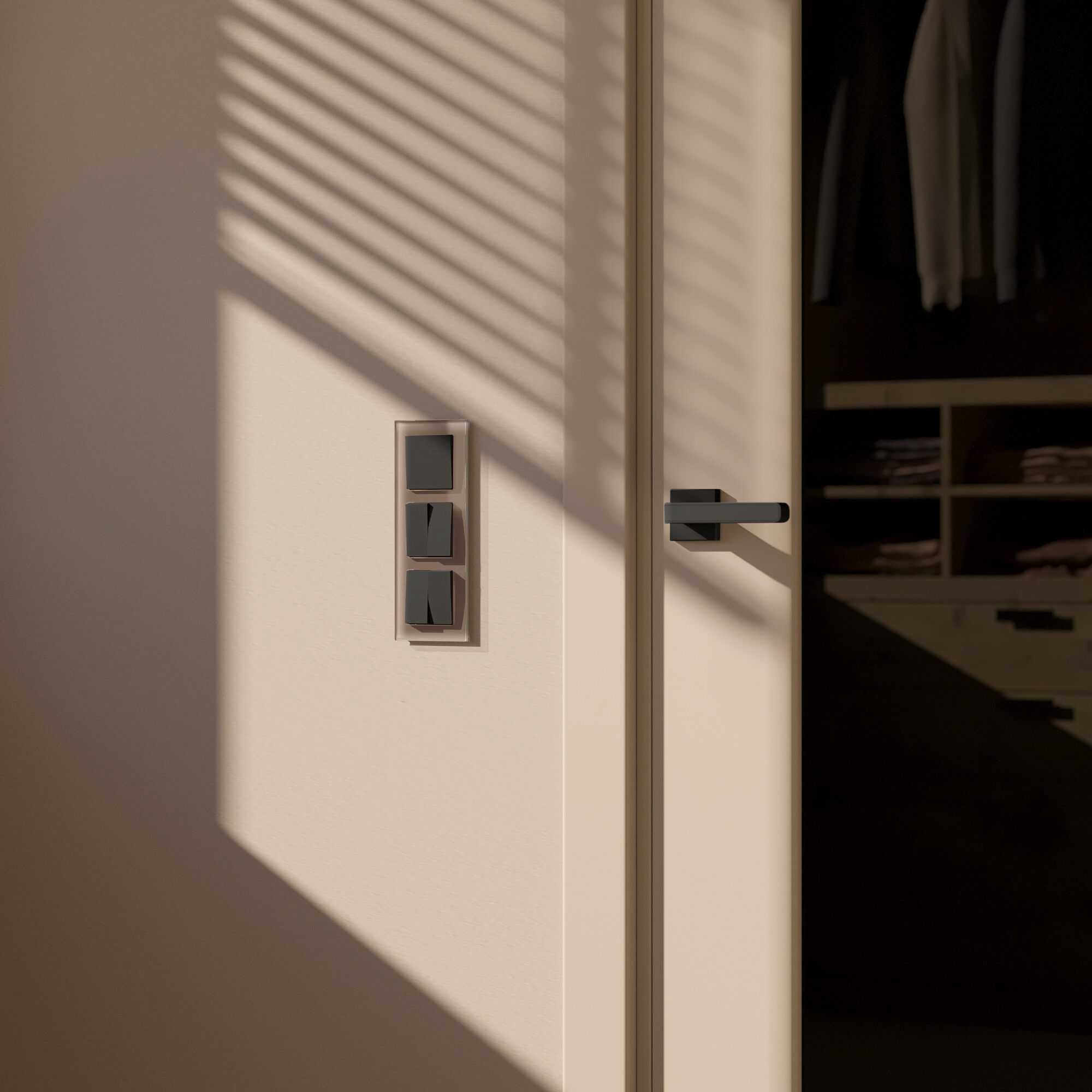 Рамка на 3 поста Favorit Werkel (латте, стекло) W0031142