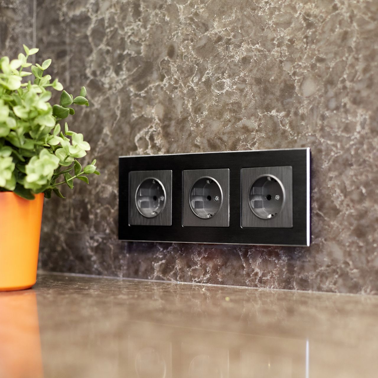 Рамка WERKEL Aluminium на 3 поста (черный алюминий) WL11-Frame-03 / W0031708 / a039118