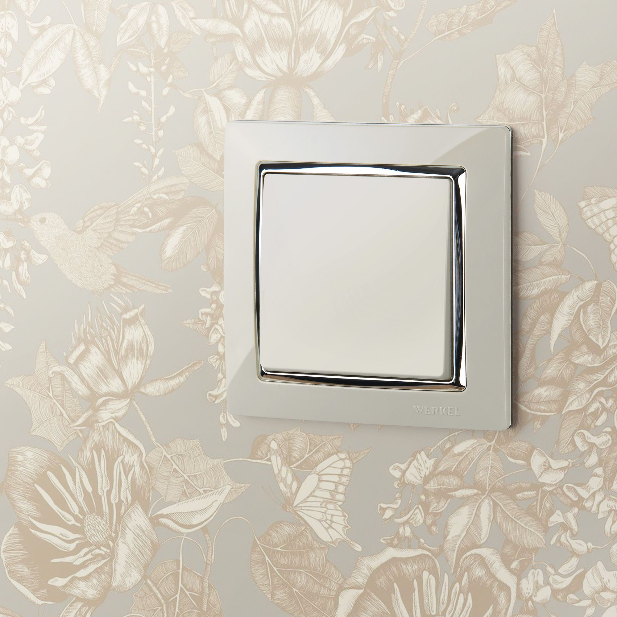 Перекрестный переключатель одноклавишный WERKEL (слоновая кость) WL03-SW-1G-С-ivory / W1113003 / a033772