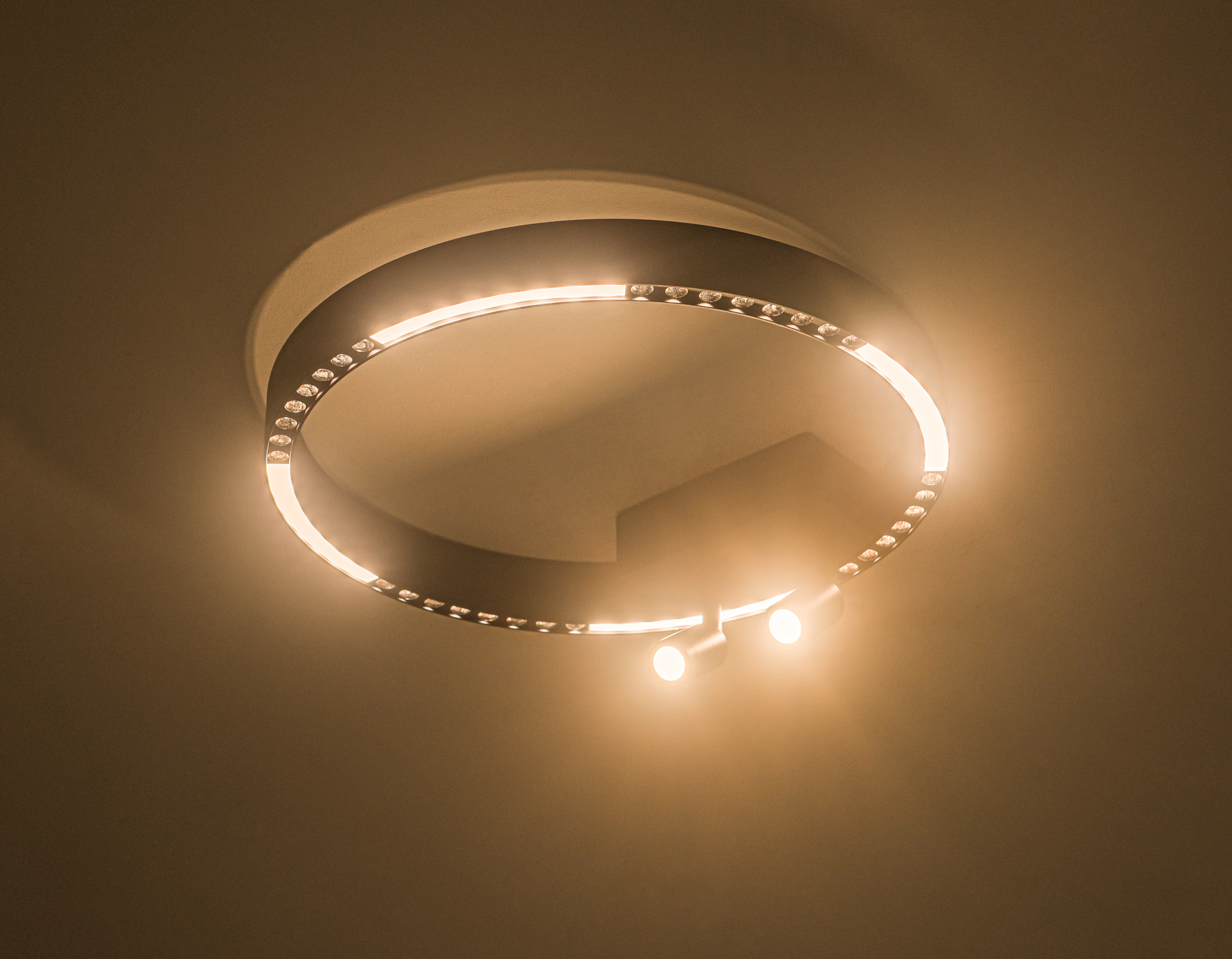 Потолочный LED светильник FL5806/1+2 BK черный 25W 3000K/4200K/6400K D400*95 (без ПДУ) Потолочный LED светильник FL5806/1+2 BK черный 25W 3000K/4200K/6400K D400*95 (без ПДУ)