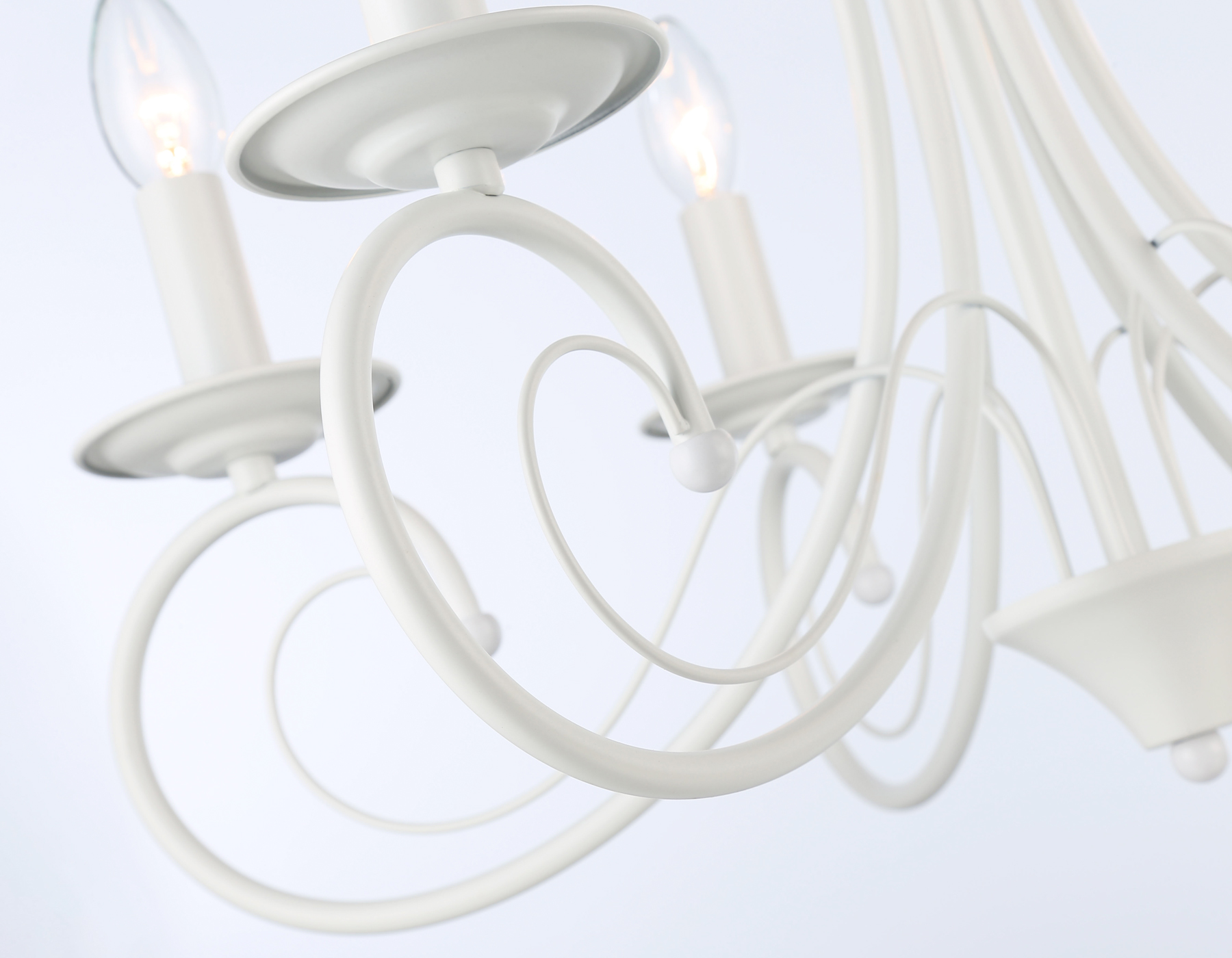 Светильник подвесной Ambrella TR9611/6 WH белый E14/6 max 40W D560*650