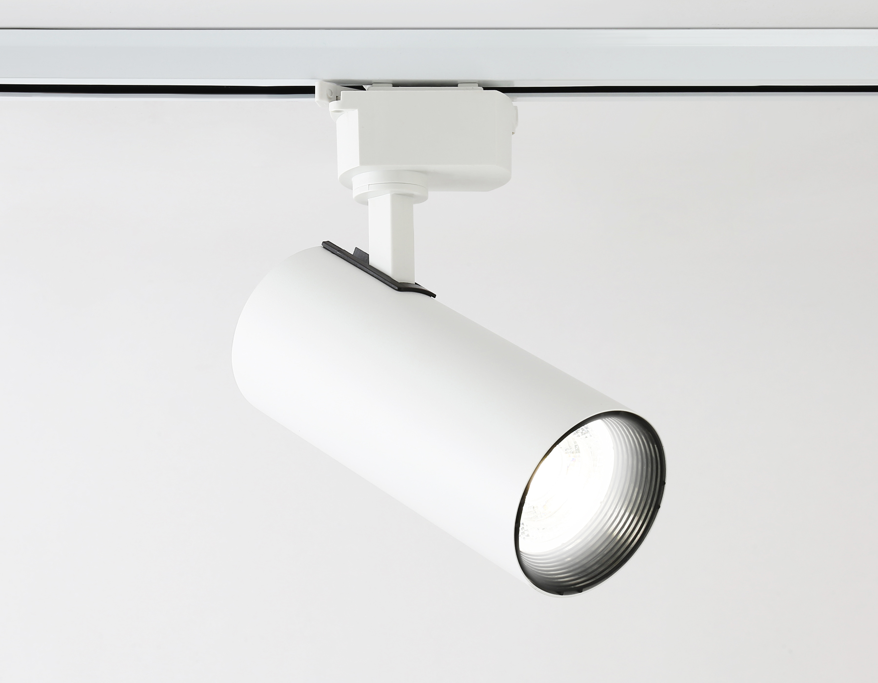 Светильник трековый Ambrella GL5822 WH белый LED 24W 4200K 24°