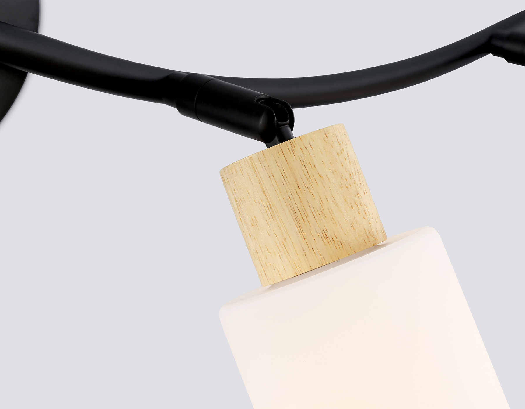 TR8723/4 BK/WD черный/дерево E14/4 max 60W 760*100*210