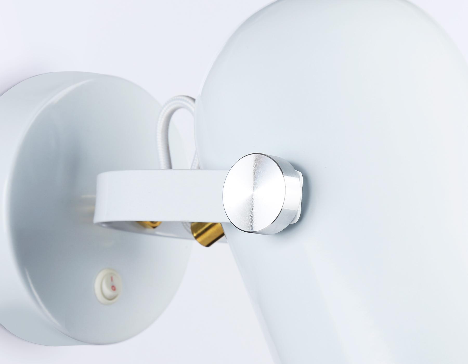 Накладной спот TR8202 WH белый E27 max 40W D117*280