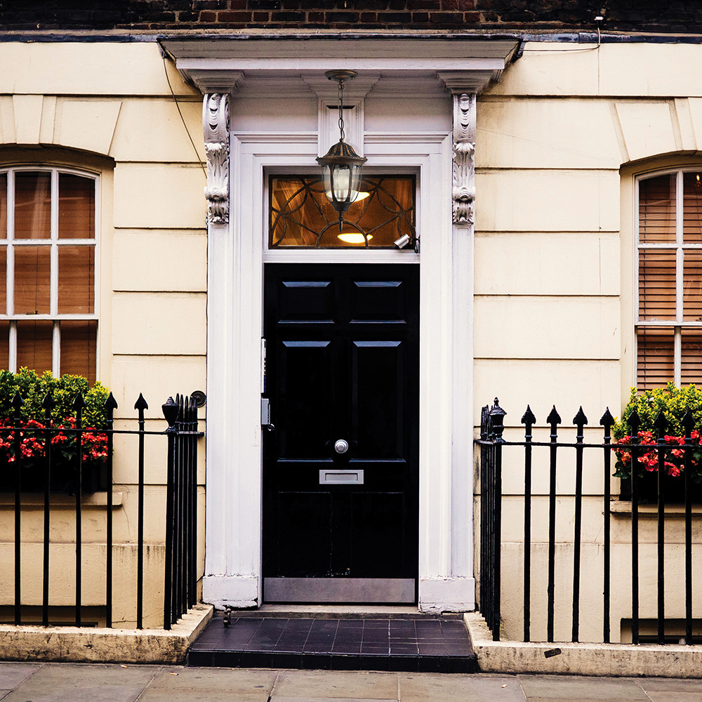 Светильник садово-парковый Feron PL6305 шестигранный на цепочке 60W E27 230V, черное золото Светильник садово-парковый Feron PL6305 шестигранный на цепочке 60W E27 230V, черное золото