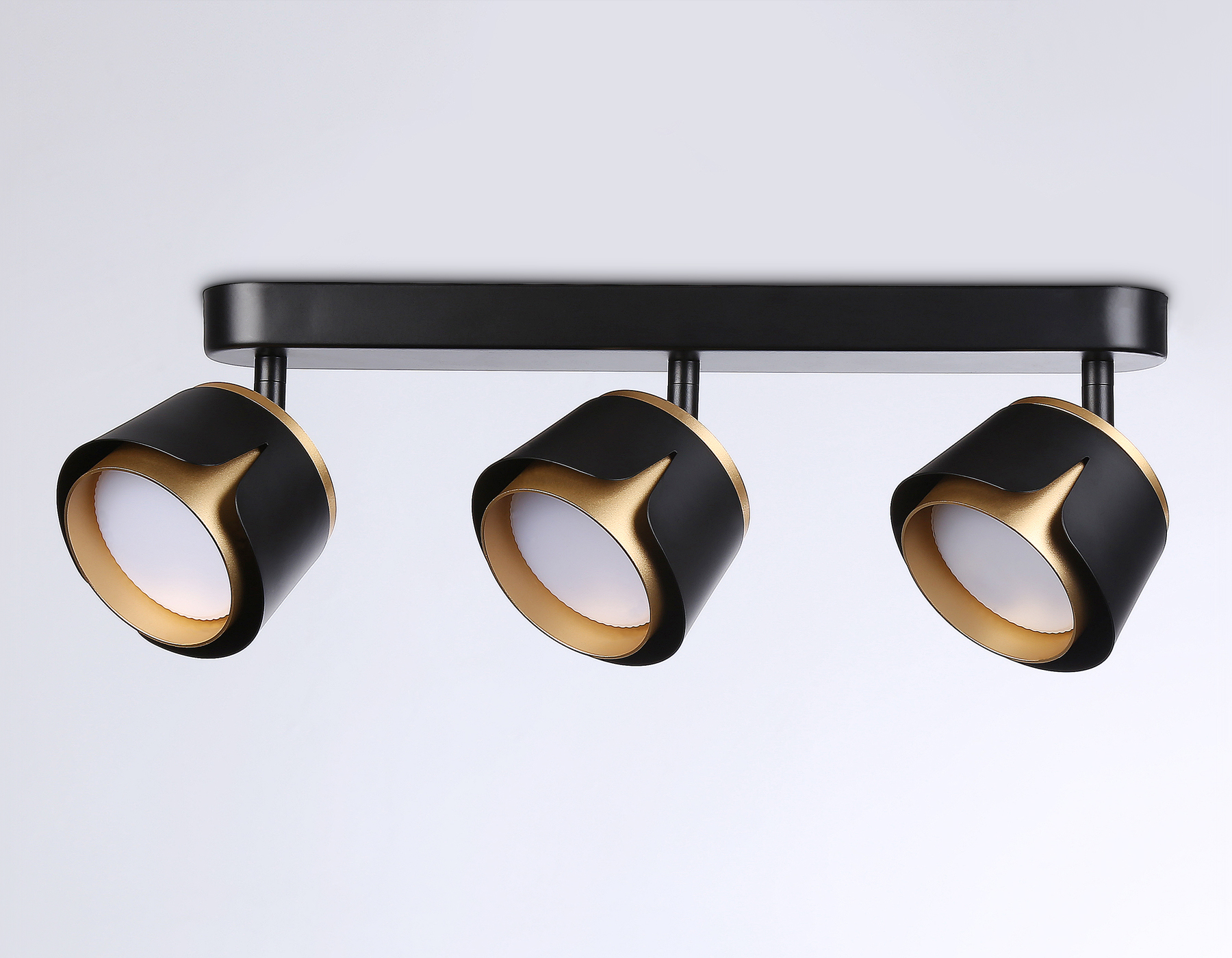 Накладной поворотный спот Ambrella TN71237/3 BK/GD черный/золото GX53/3 380*100*147