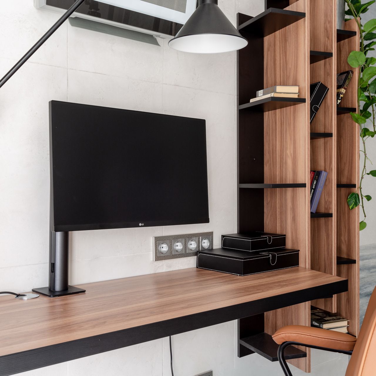 Рамка на 4 поста Werkel Hammer (серебряный) / W0042406 / a052524