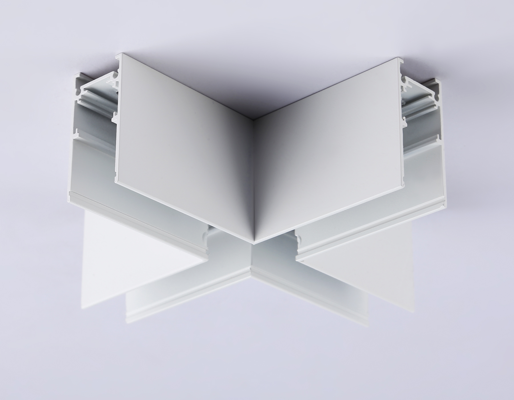 Коннектор X-образный для накладного шинопровода Ambrella GL3375 WH белый 170*170*53.7