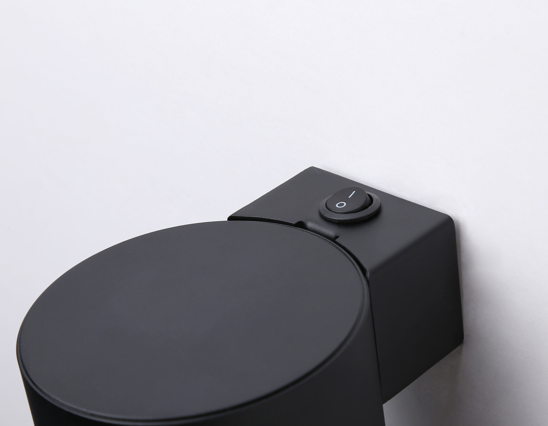 Настенный светильник с выключателем Ambrella TN71073 BK черный GX53 max 12W 85*75*110