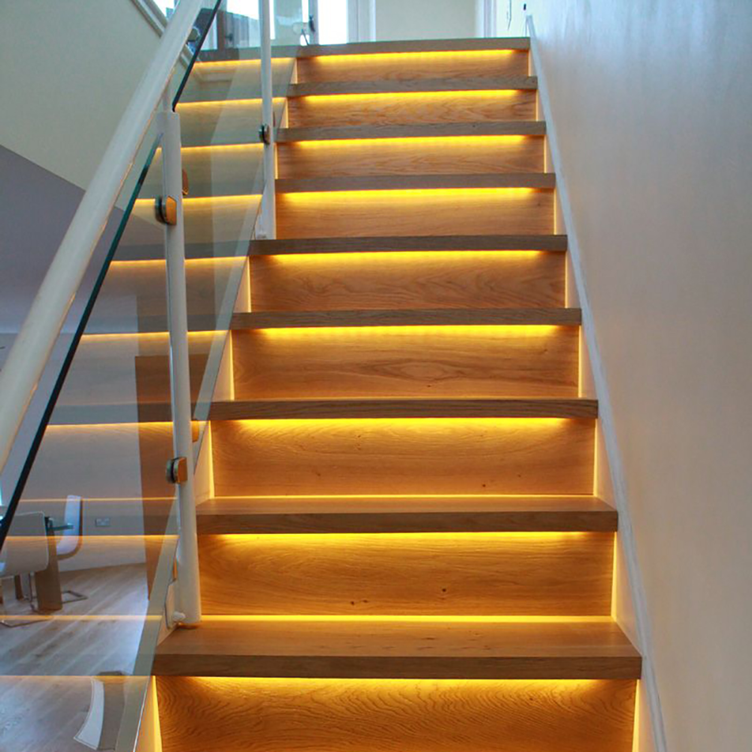 Светодиодная LED лента Feron LS501, 120SMD(2835)/м 11Вт/м 24V 5000*8*1.22мм 3000К Светодиодная LED лента Feron LS501, 120SMD(2835)/м 11Вт/м 24V 5000*8*1.22мм 3000К