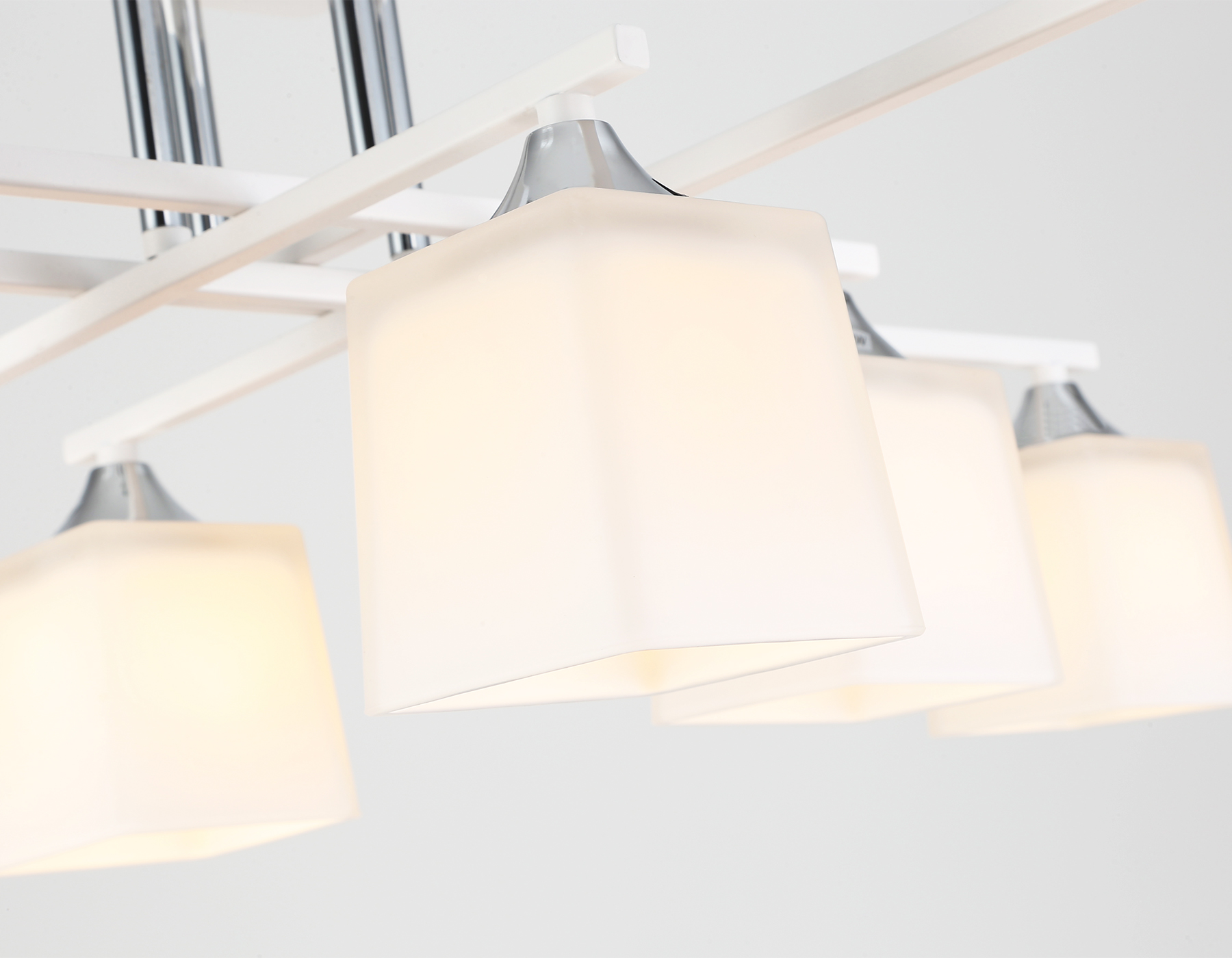 TR303043/8 WH белый E27/8 max 60W 820*820*260 TR303043/8 WH белый E27/8 max 60W 820*820*260