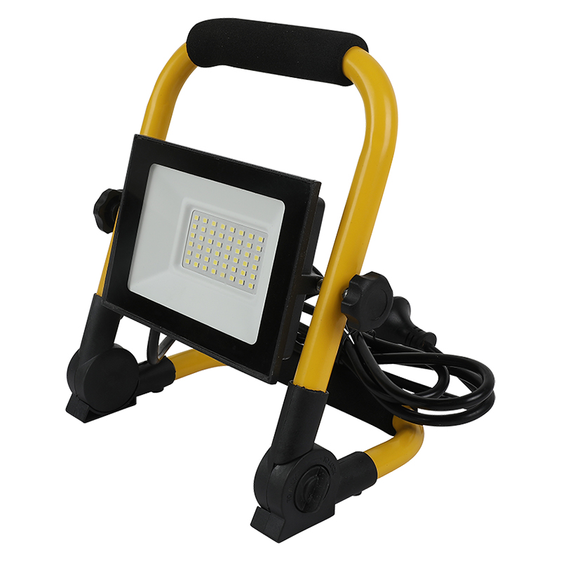 Прожектор светодиодный портативный General GTAB-PORTABLE-50BT-IP65-6