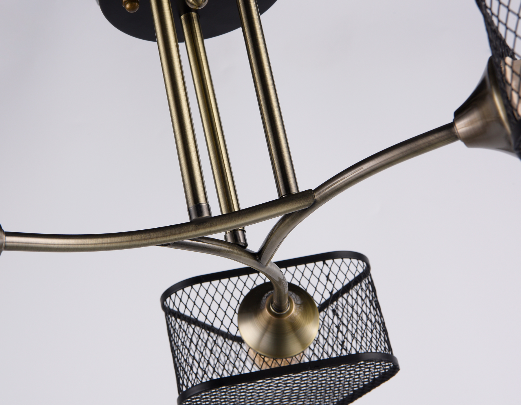 Светильник подвесной Ambrella TR80171/3 SB/BK бронза/черный E27/3 max 40W D600*215 Светильник подвесной Ambrella TR80171/3 SB/BK бронза/черный E27/3 max 40W D600*215