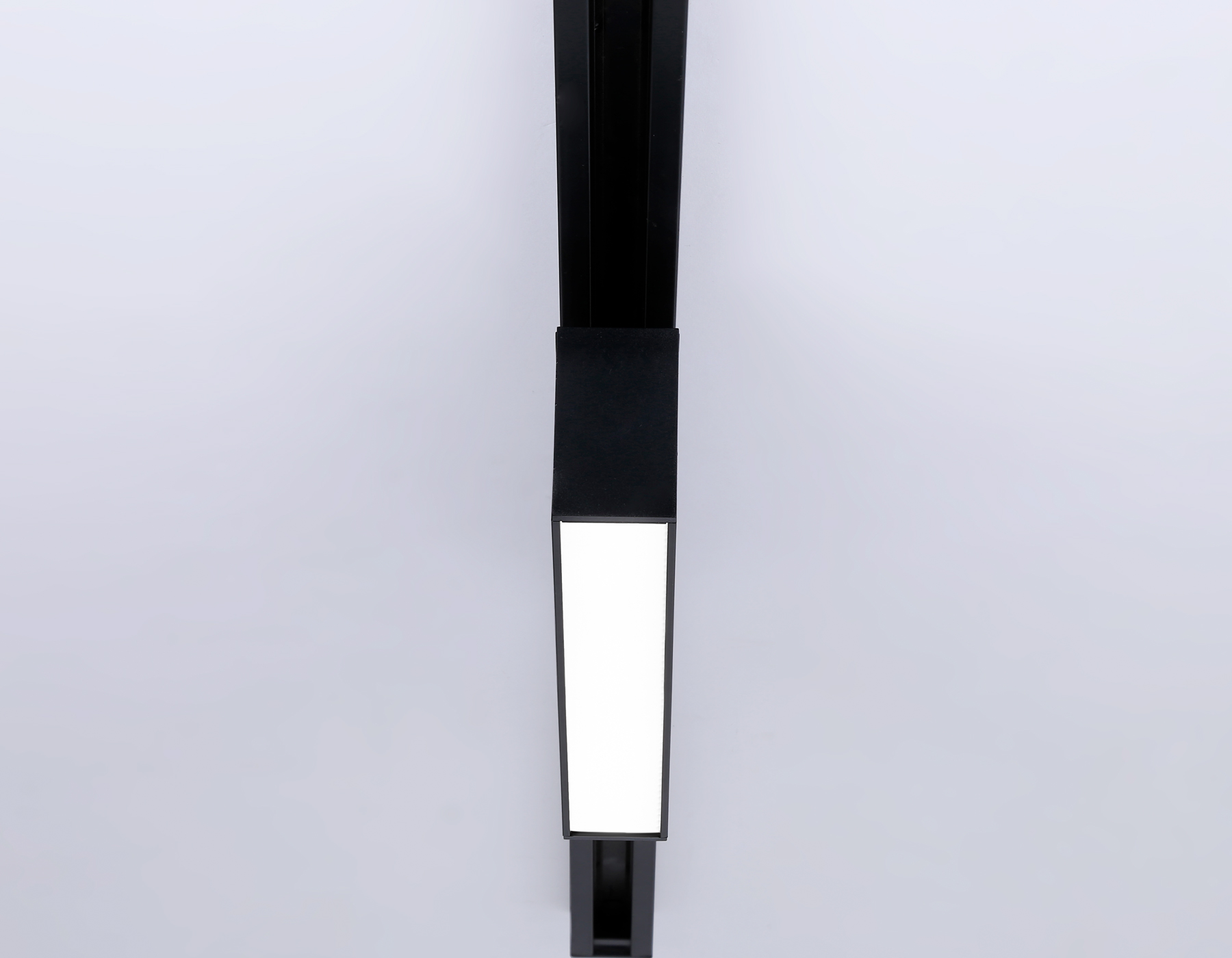 GL6767 BK черный LED 12W 4200K 300*22*48