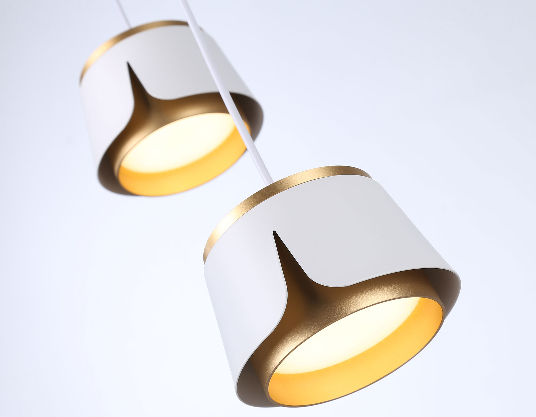 Светильник подвесной Ambrella TN71249/3 WH/GD белый/золото GX53/3 D250*1090