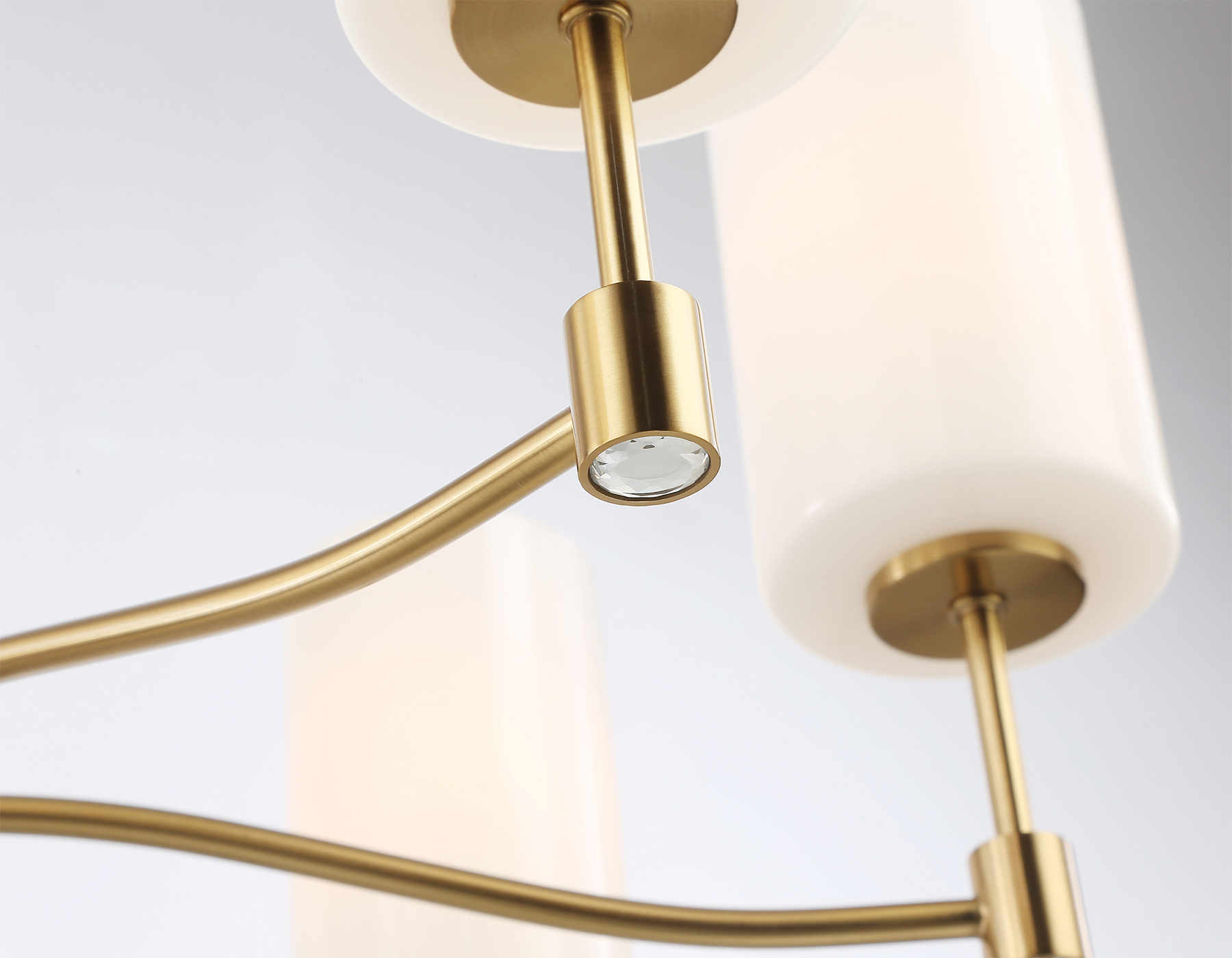 LH56053/7 BS/FR латунь/белый матовый E14*7 max 40W D680*950