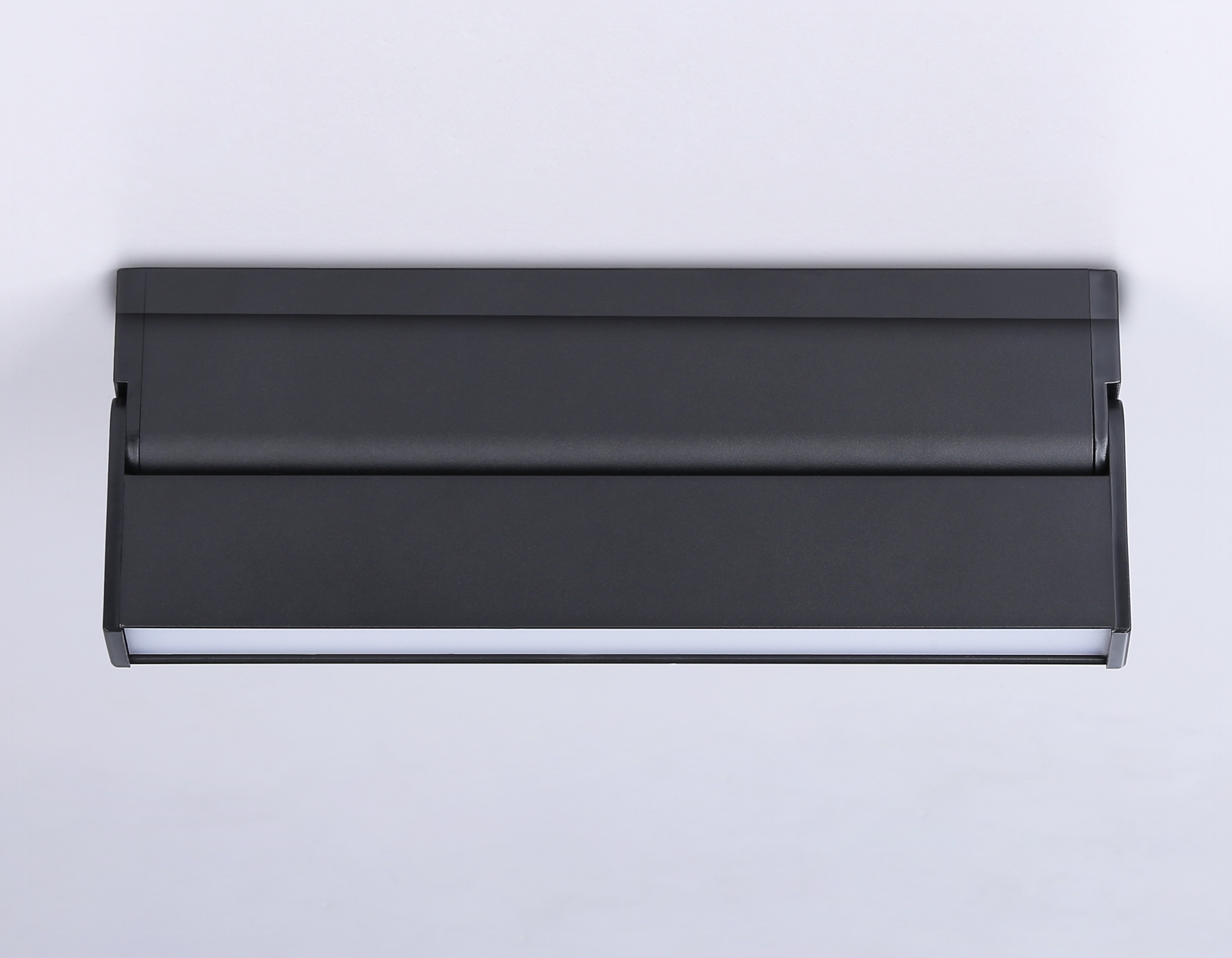 TA1821 BK черный LED 12W 4200K 230*22*87