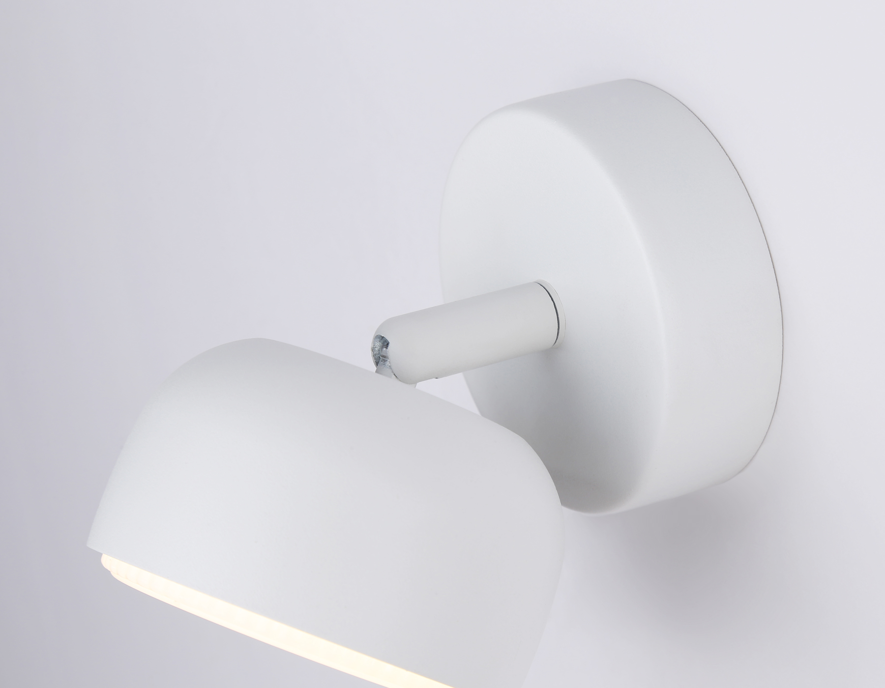 Накладной поворотный спот Ambrella TN71007 WH белый GX53 max 12W D80*90