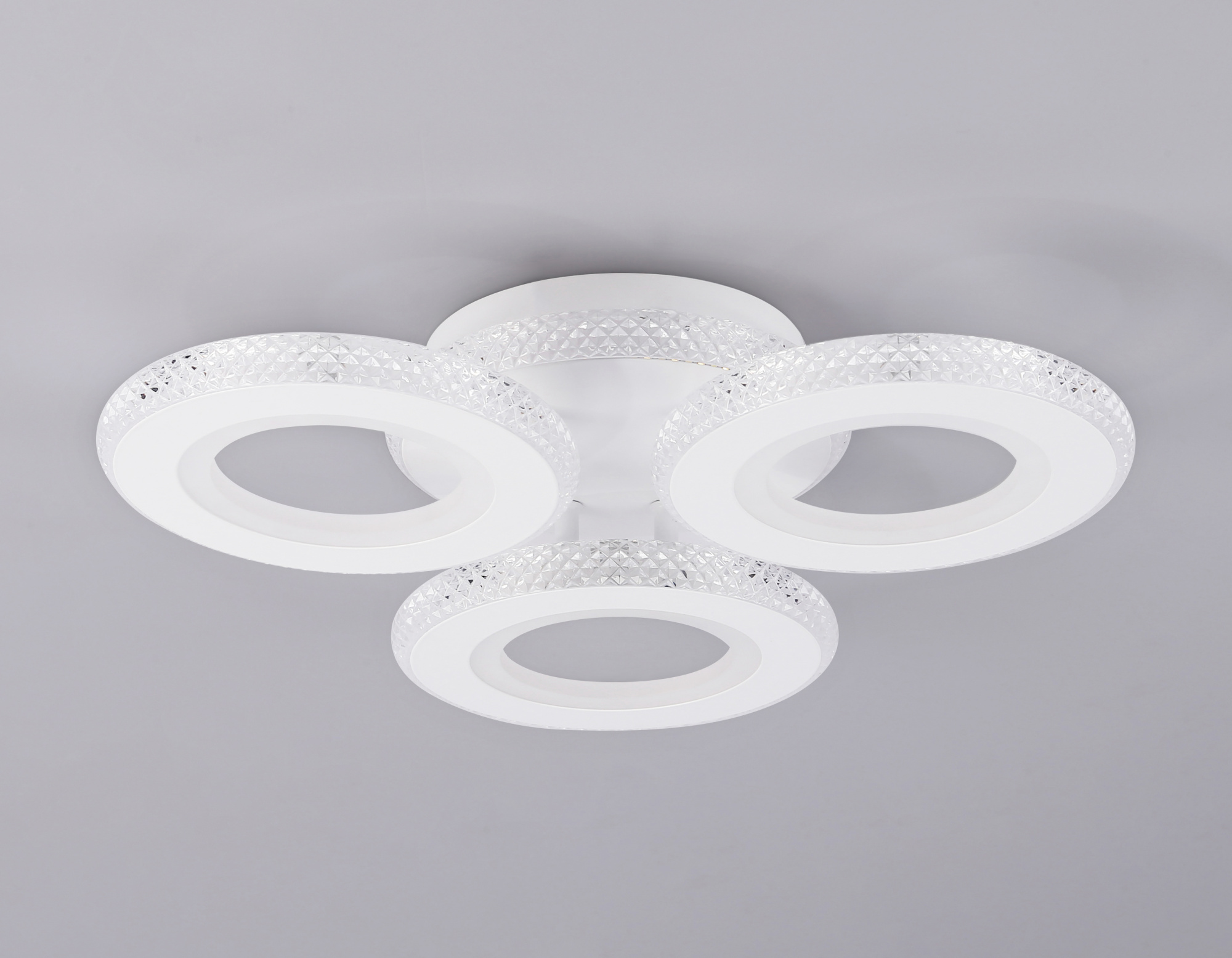 FA8866/3 WH белый 3000K-6400K 38W 390*360*80 (ПДУ ИК)